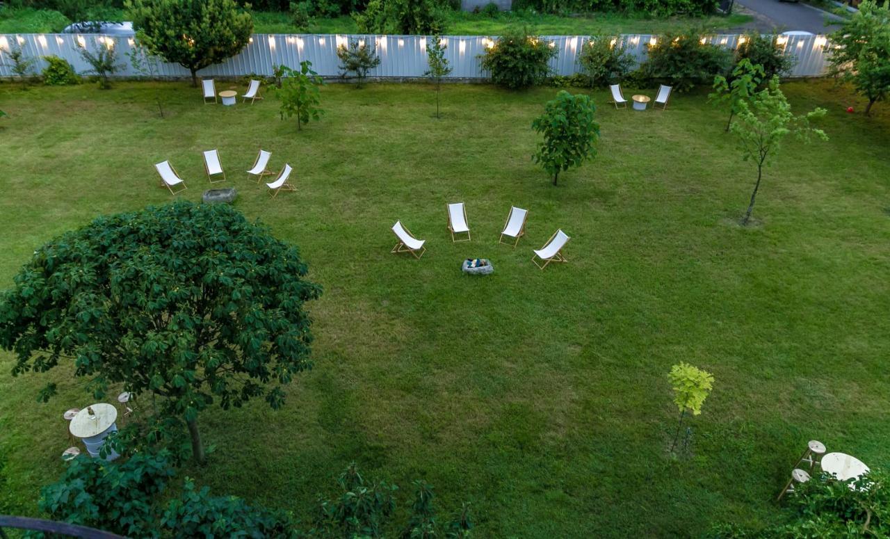 Hotel Heaven Garden Două Mai Esterno foto
