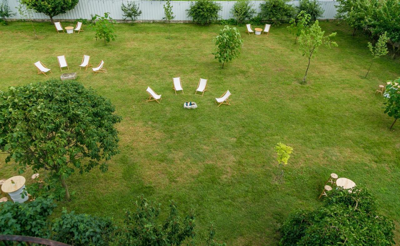 Hotel Heaven Garden Două Mai Esterno foto